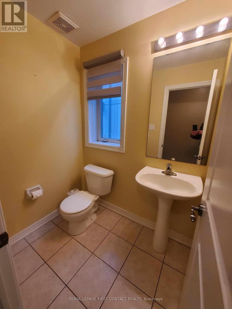 












241 GREENWOOD DRIVE

,
Essa,




Ontario
L0M1B4

