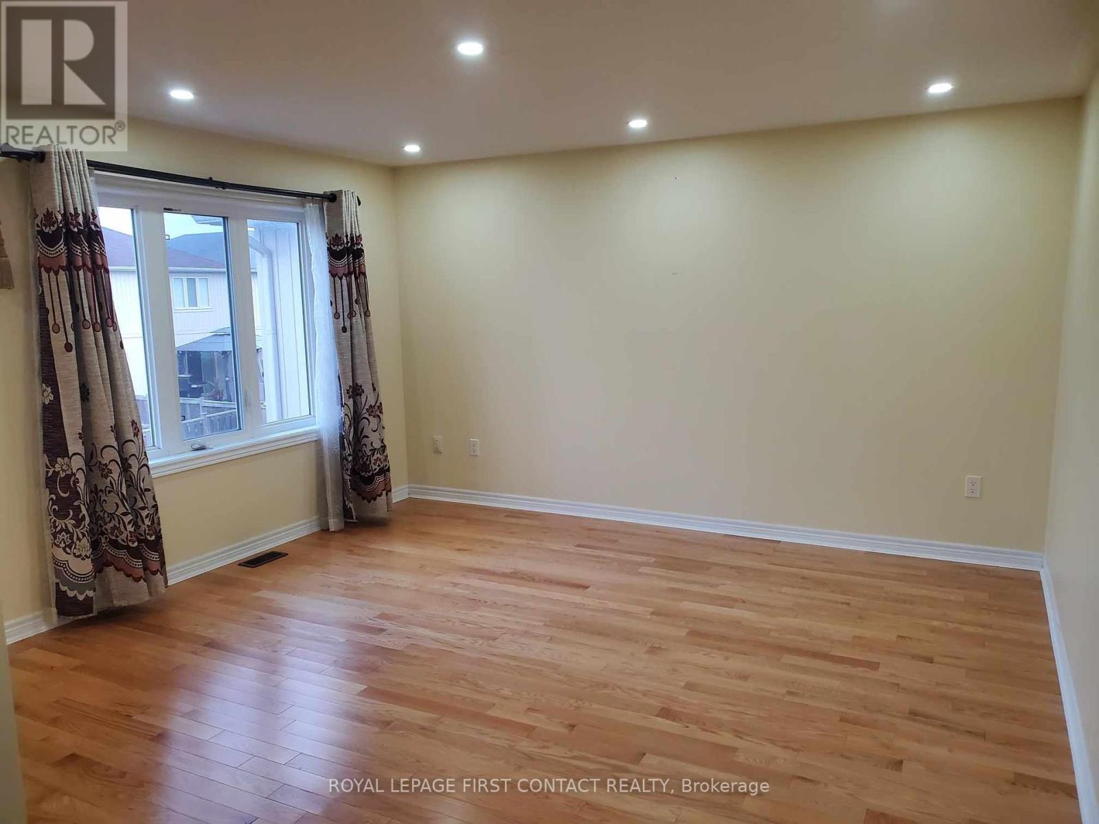 












241 GREENWOOD DRIVE

,
Essa,




Ontario
L0M1B4

