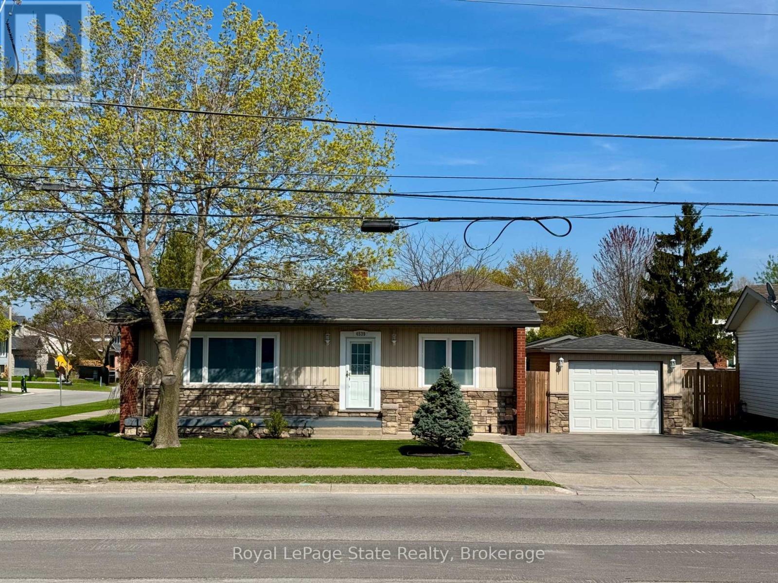 












4539 ONTARIO STREET

,
Lincoln (Beamsville),




Ontario
L0R1B5

