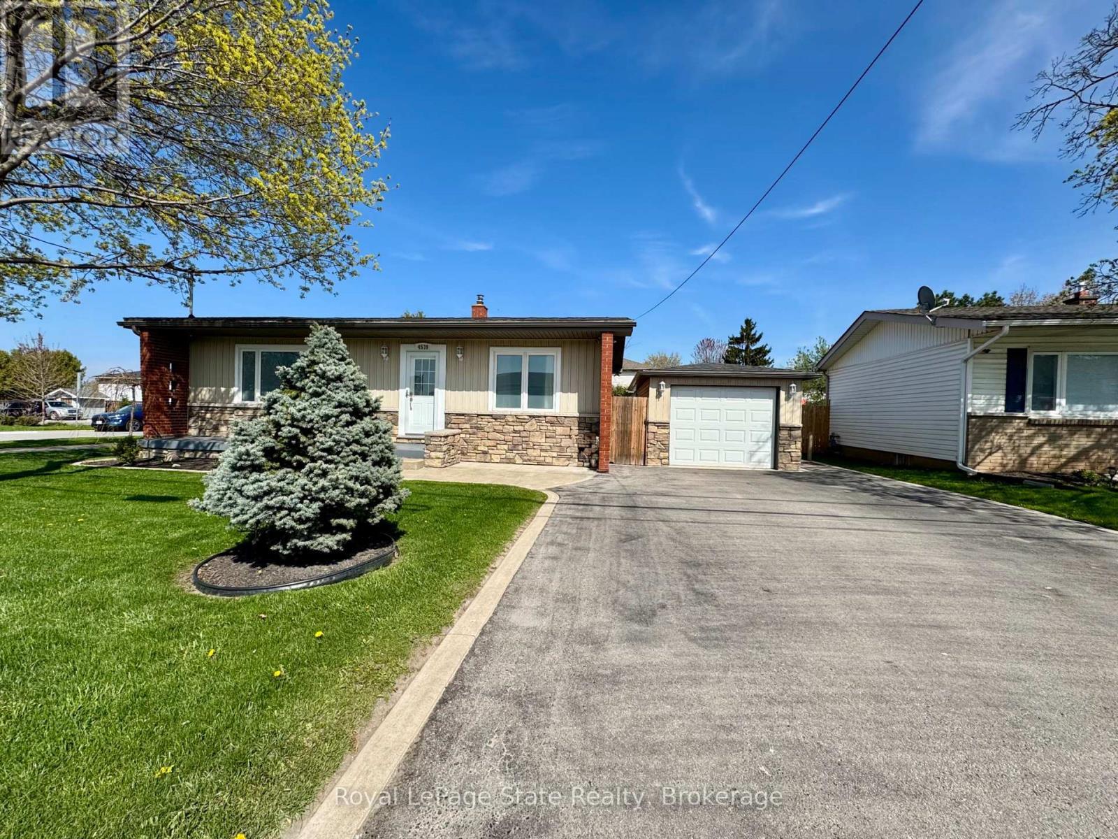 












4539 ONTARIO STREET

,
Lincoln (Beamsville),




Ontario
L0R1B5

