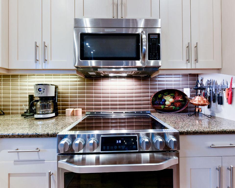 









170


Stocks

Crescent, 148,
Penticton,




BC
V2A 9C6

