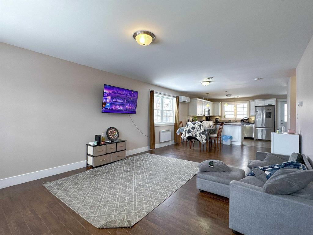 












1 Summer Street

,
Charlottetown,




PE
C1A 2P7

