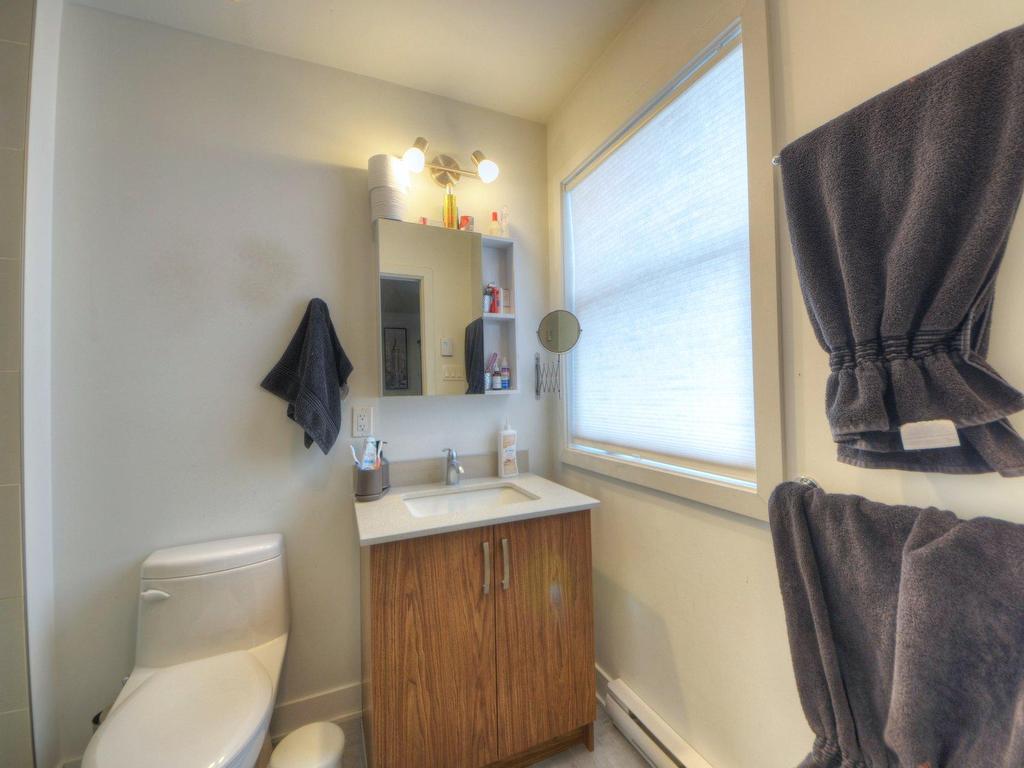 









6400


Rue de Chambéry

, 208,
Brossard,




QC
J4Z0N7

