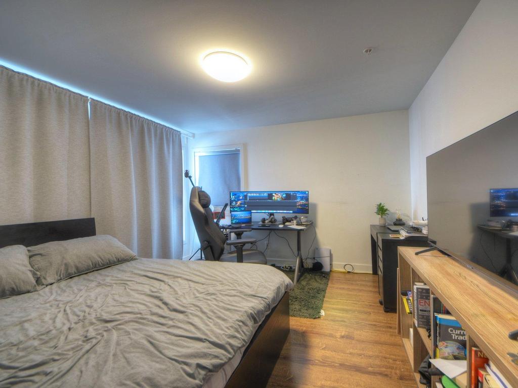 









6400


Rue de Chambéry

, 208,
Brossard,




QC
J4Z0N7

