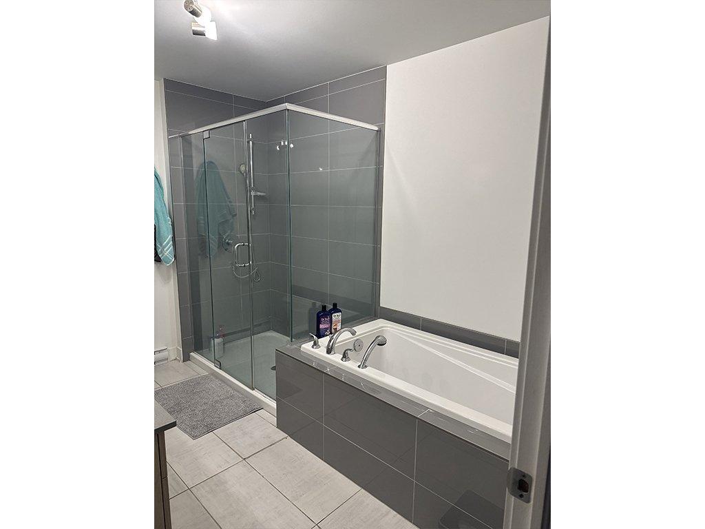 









6400


Rue de Chambéry

, 208,
Brossard,




QC
J4Z0N7

