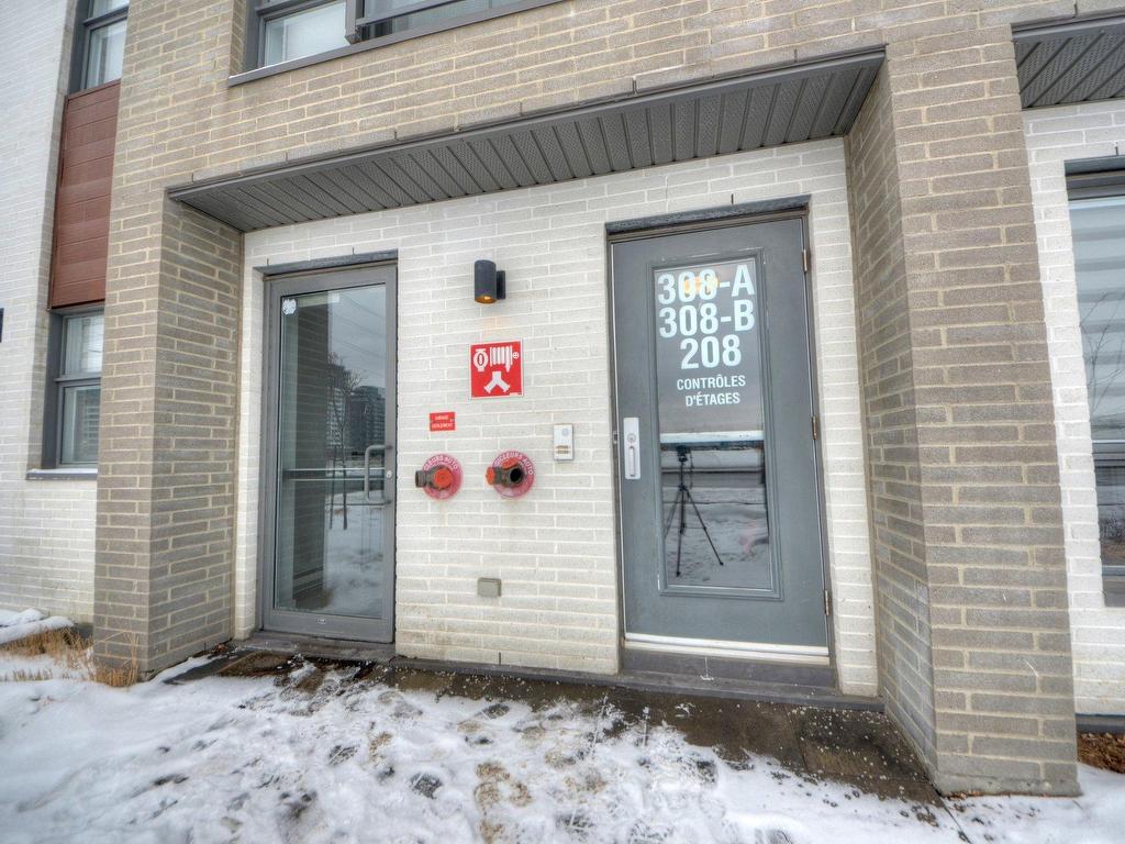 









6400


Rue de Chambéry

, 208,
Brossard,




QC
J4Z0N7

