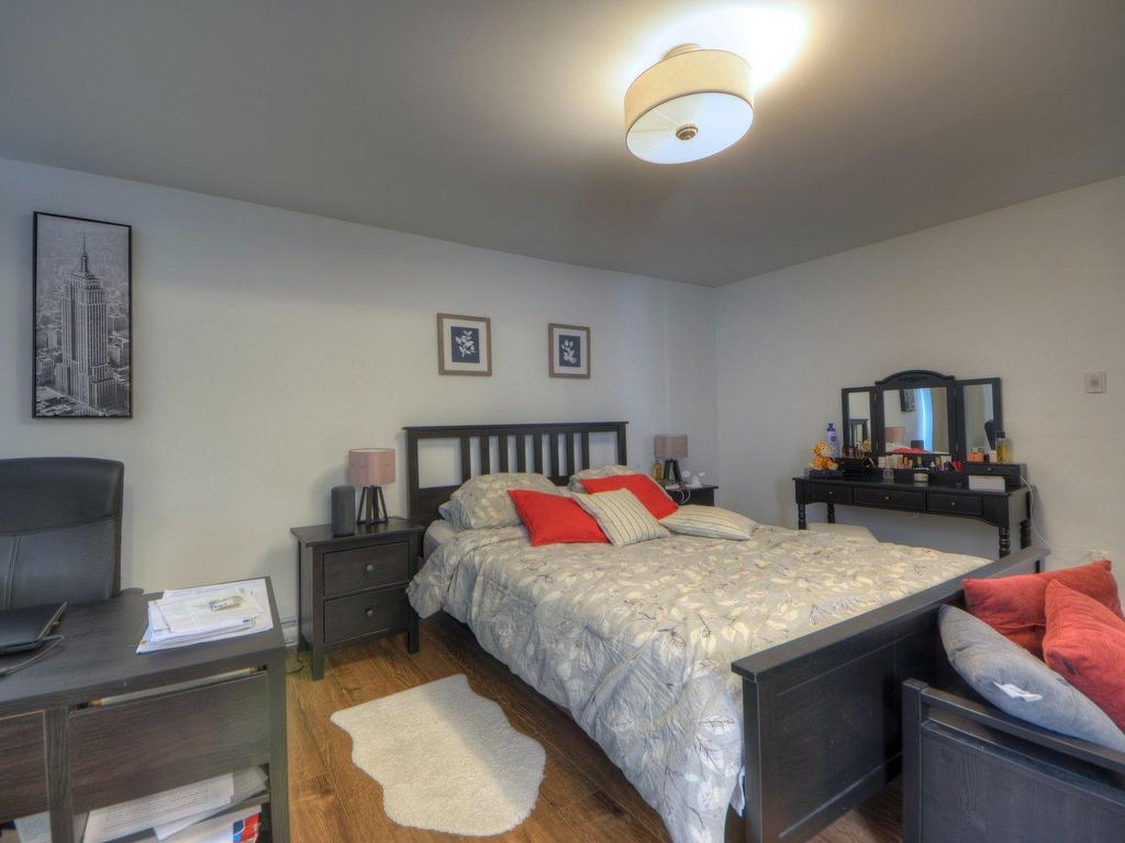 









6400


Rue de Chambéry

, 208,
Brossard,




QC
J4Z0N7

