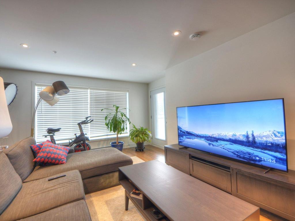









6400


Rue de Chambéry

, 208,
Brossard,




QC
J4Z0N7

