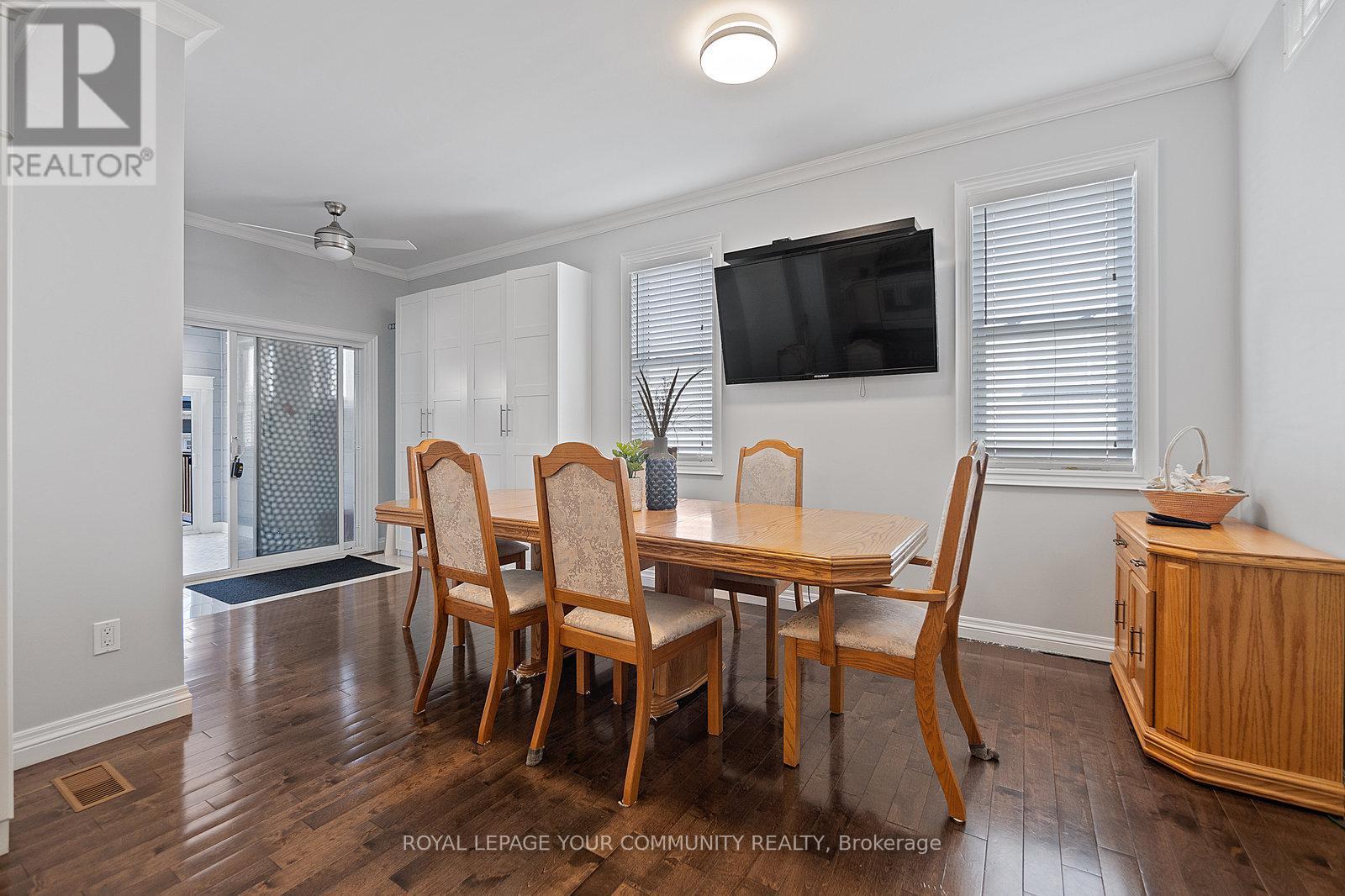 












870 BEACH BOULEVARD

,
Hamilton,




Ontario
L8H6Z4

