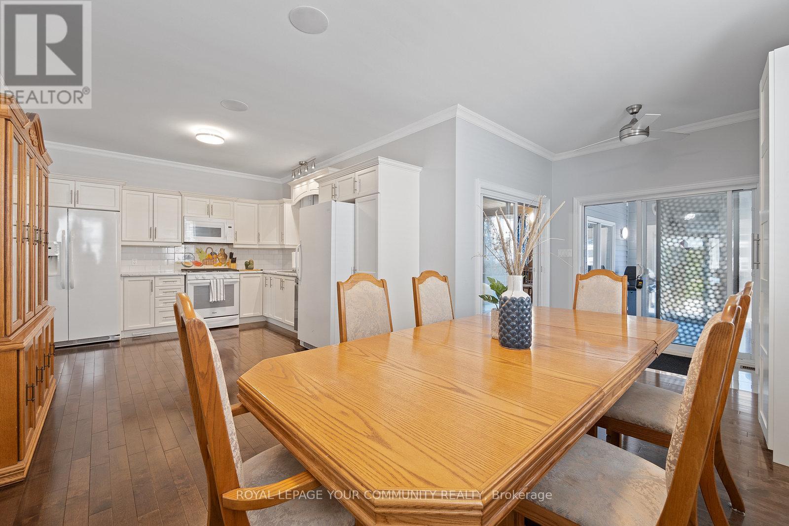 












870 BEACH BOULEVARD

,
Hamilton,




Ontario
L8H6Z4

