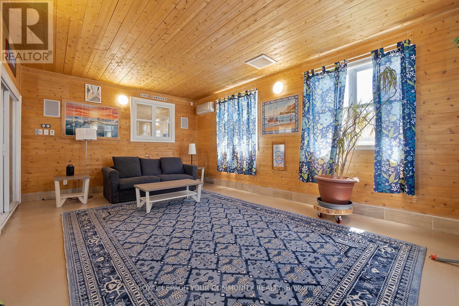 












870 BEACH BOULEVARD

,
Hamilton,




Ontario
L8H6Z4

