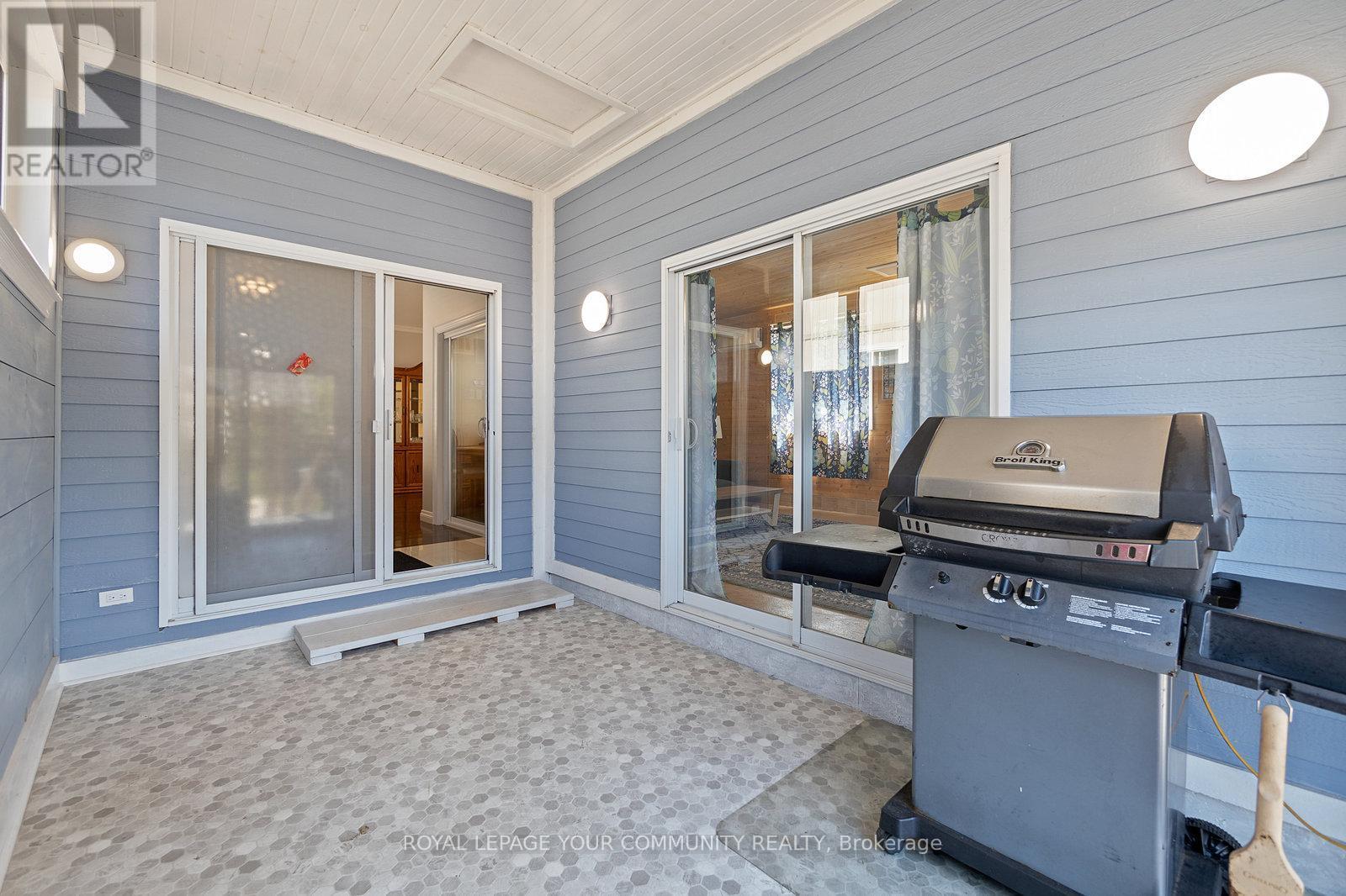 












870 BEACH BOULEVARD

,
Hamilton,




Ontario
L8H6Z4

