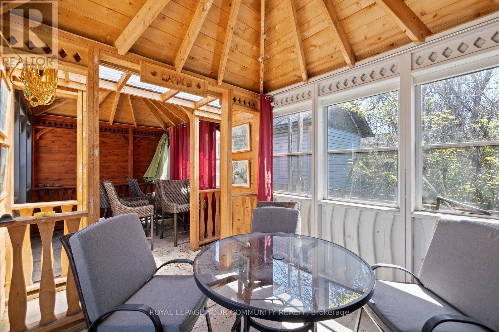 












870 BEACH BOULEVARD

,
Hamilton,




Ontario
L8H6Z4

