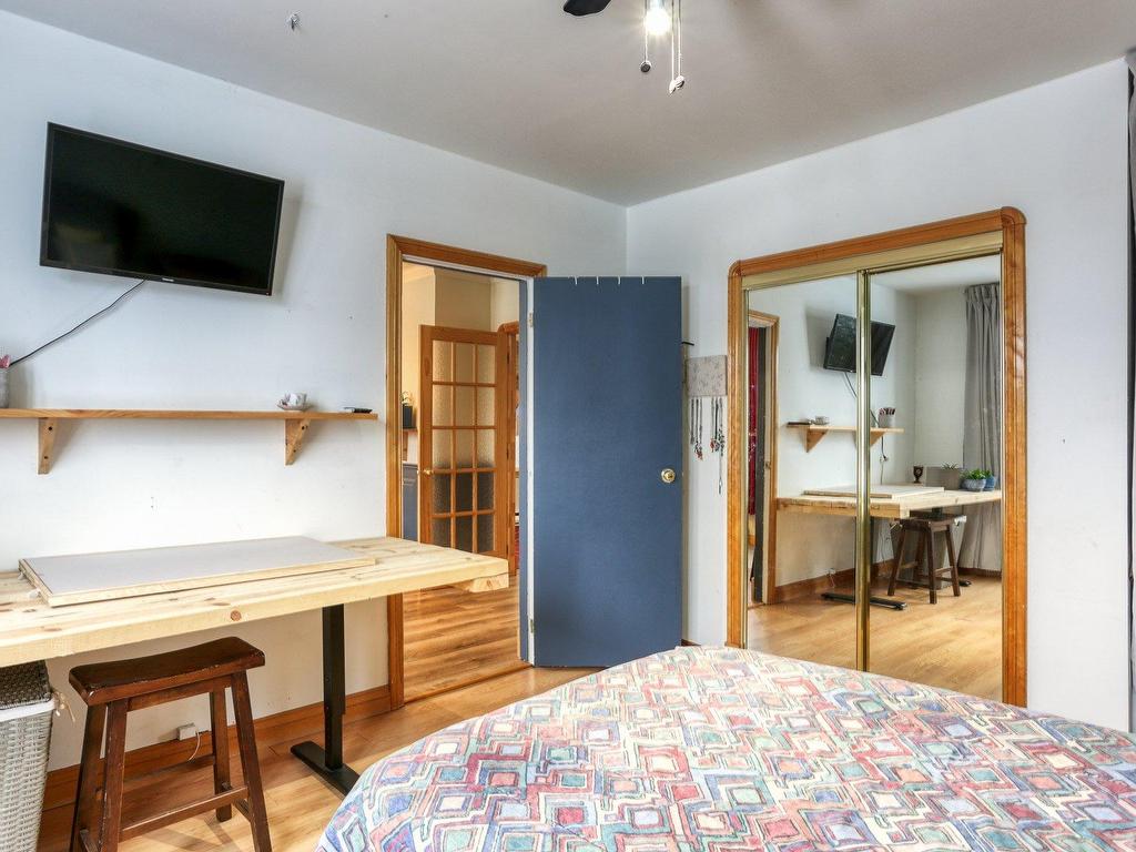 









2743

 - 2745


Av. de la Montagne

,
Shawinigan,




QC
G9N6K4

