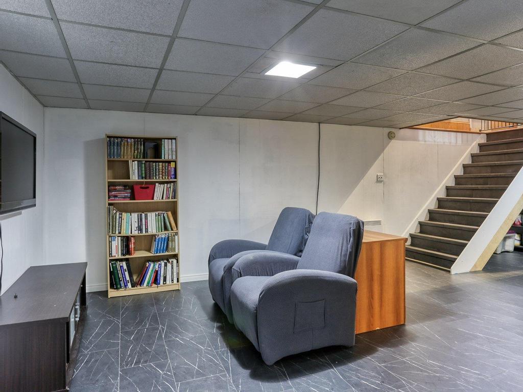 









2743

 - 2745


Av. de la Montagne

,
Shawinigan,




QC
G9N6K4

