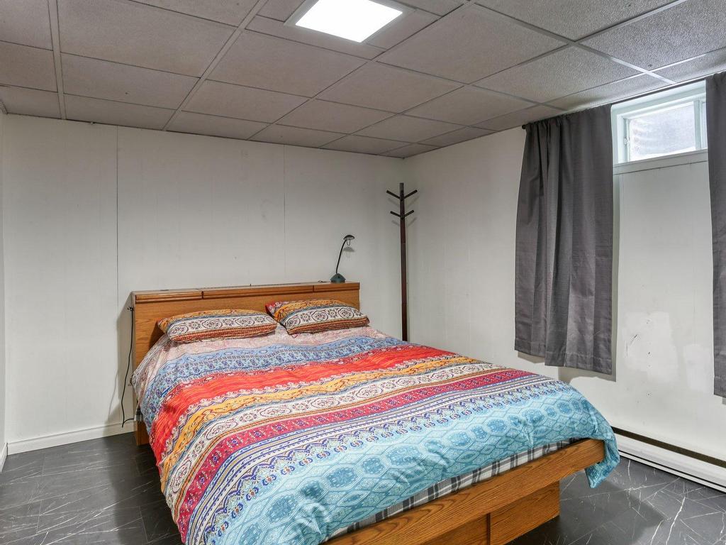 









2743

 - 2745


Av. de la Montagne

,
Shawinigan,




QC
G9N6K4

