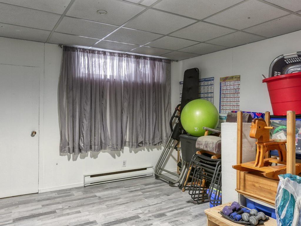 









2743

 - 2745


Av. de la Montagne

,
Shawinigan,




QC
G9N6K4

