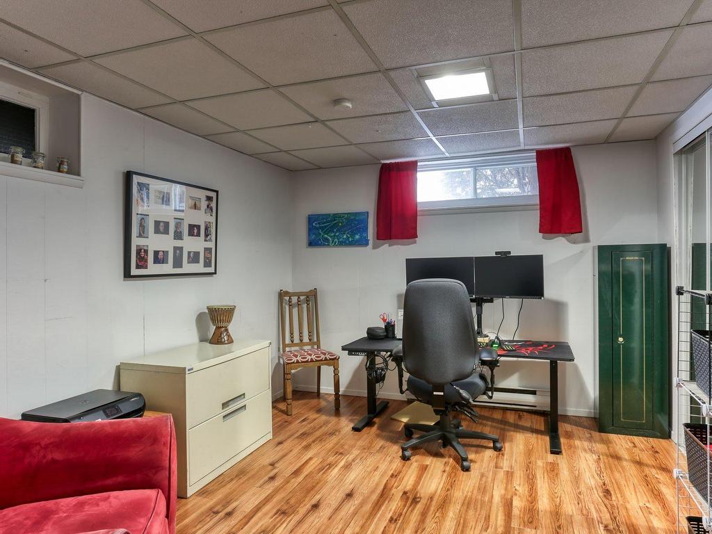 









2743

 - 2745


Av. de la Montagne

,
Shawinigan,




QC
G9N6K4

