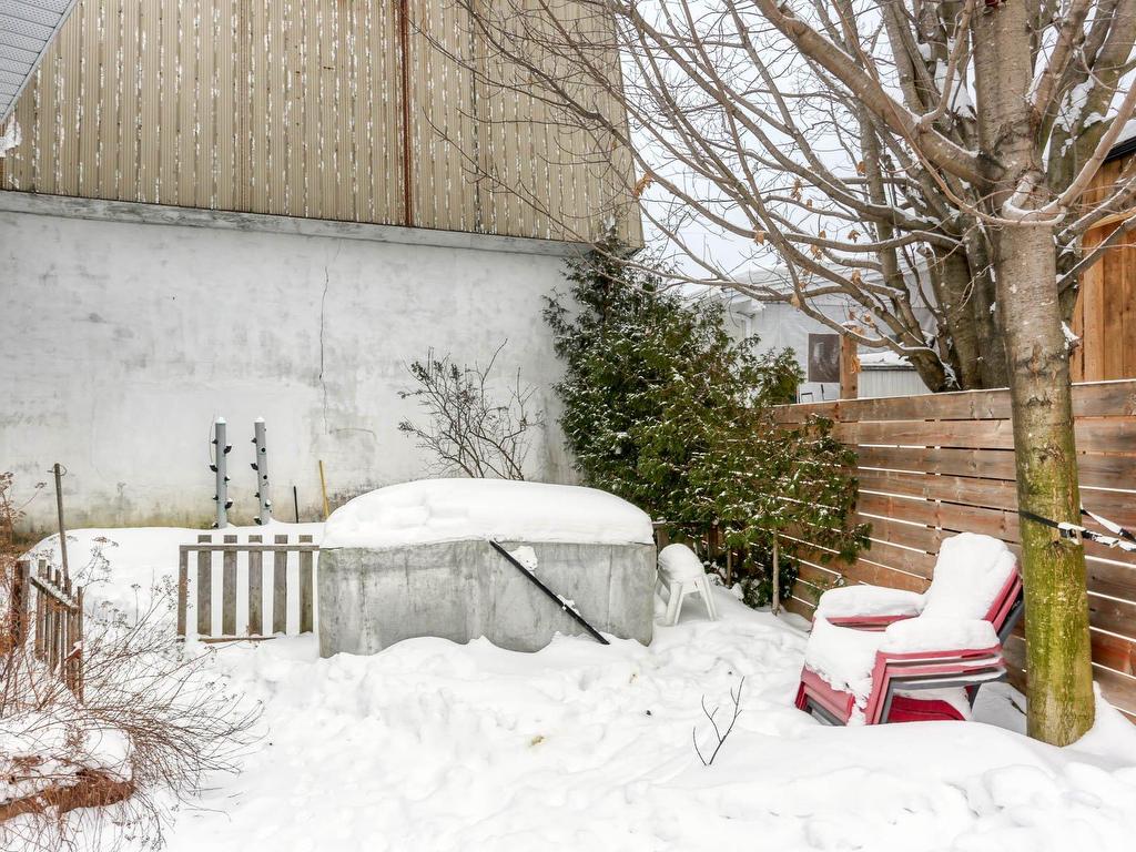 









2743

 - 2745


Av. de la Montagne

,
Shawinigan,




QC
G9N6K4

