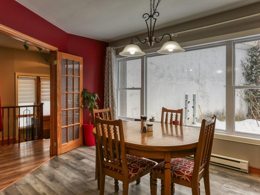 









2743

 - 2745


Av. de la Montagne

,
Shawinigan,




QC
G9N6K4

