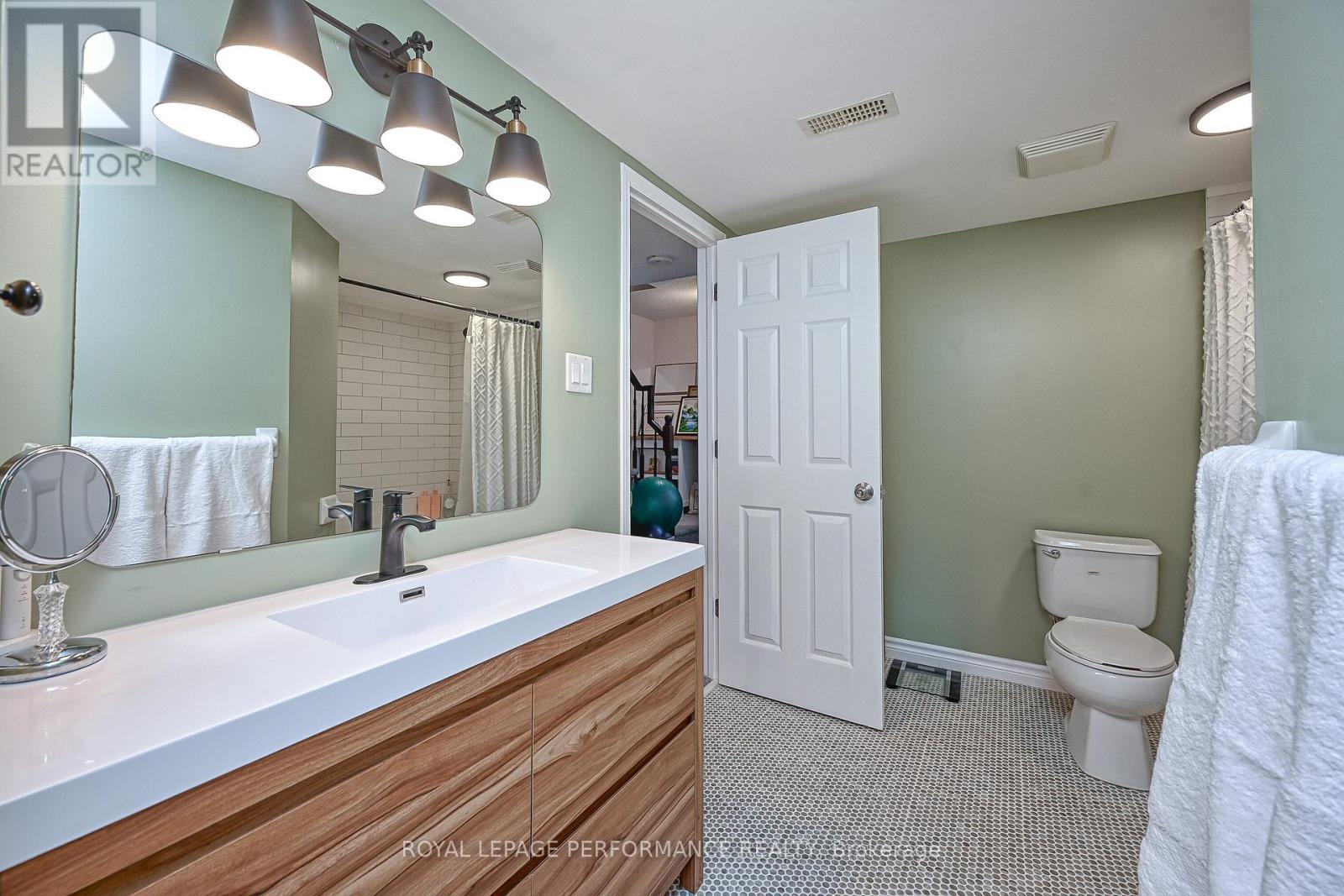 












133 - 1512 WALKLEY ROAD

,
Ottawa,




Ontario
K1V2G6

