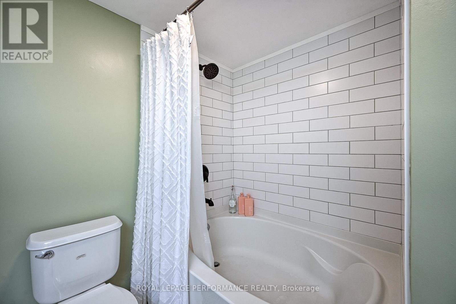 












133 - 1512 WALKLEY ROAD

,
Ottawa,




Ontario
K1V2G6

