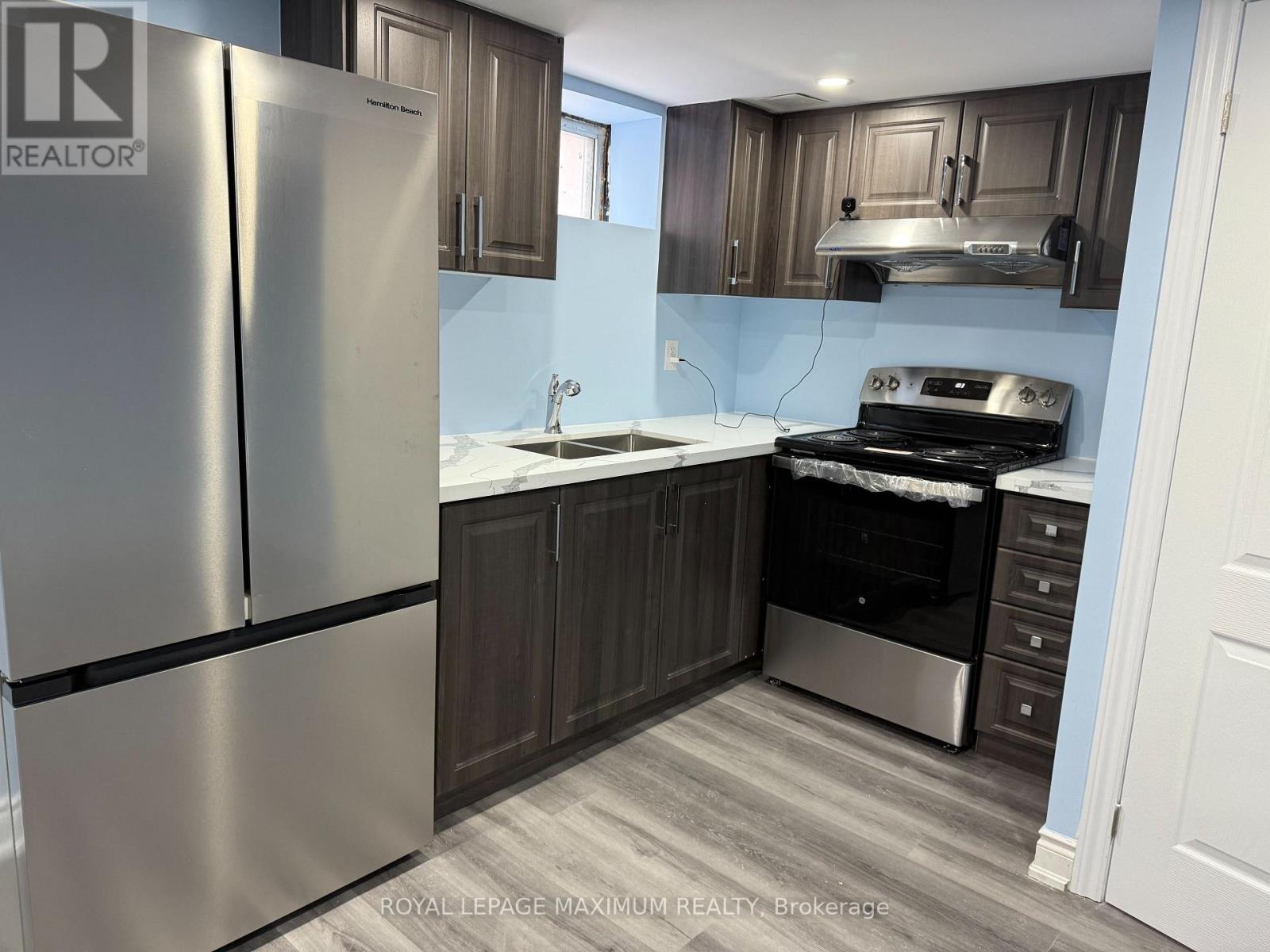 












LOWER - 5 LAWRENCE CRESCENT

,
Brampton,




Ontario
L6W2P2

