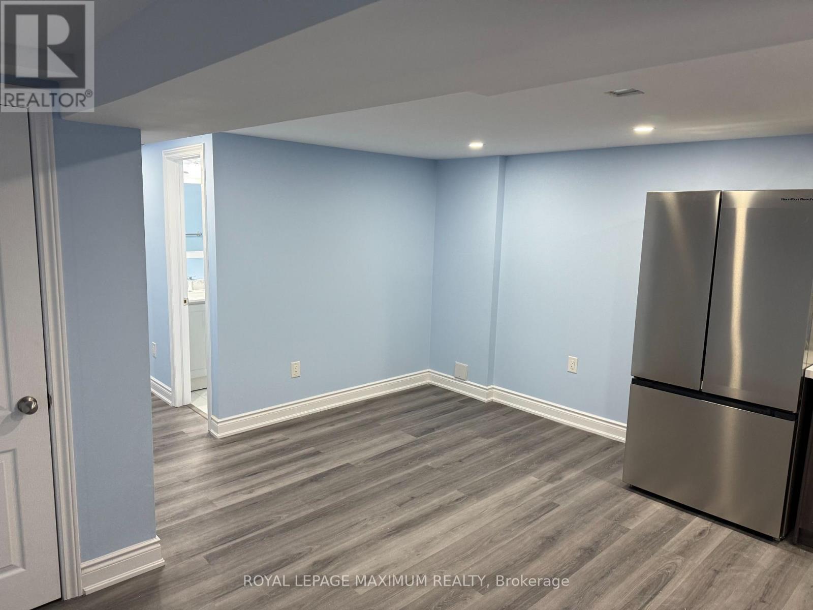 












LOWER - 5 LAWRENCE CRESCENT

,
Brampton,




Ontario
L6W2P2

