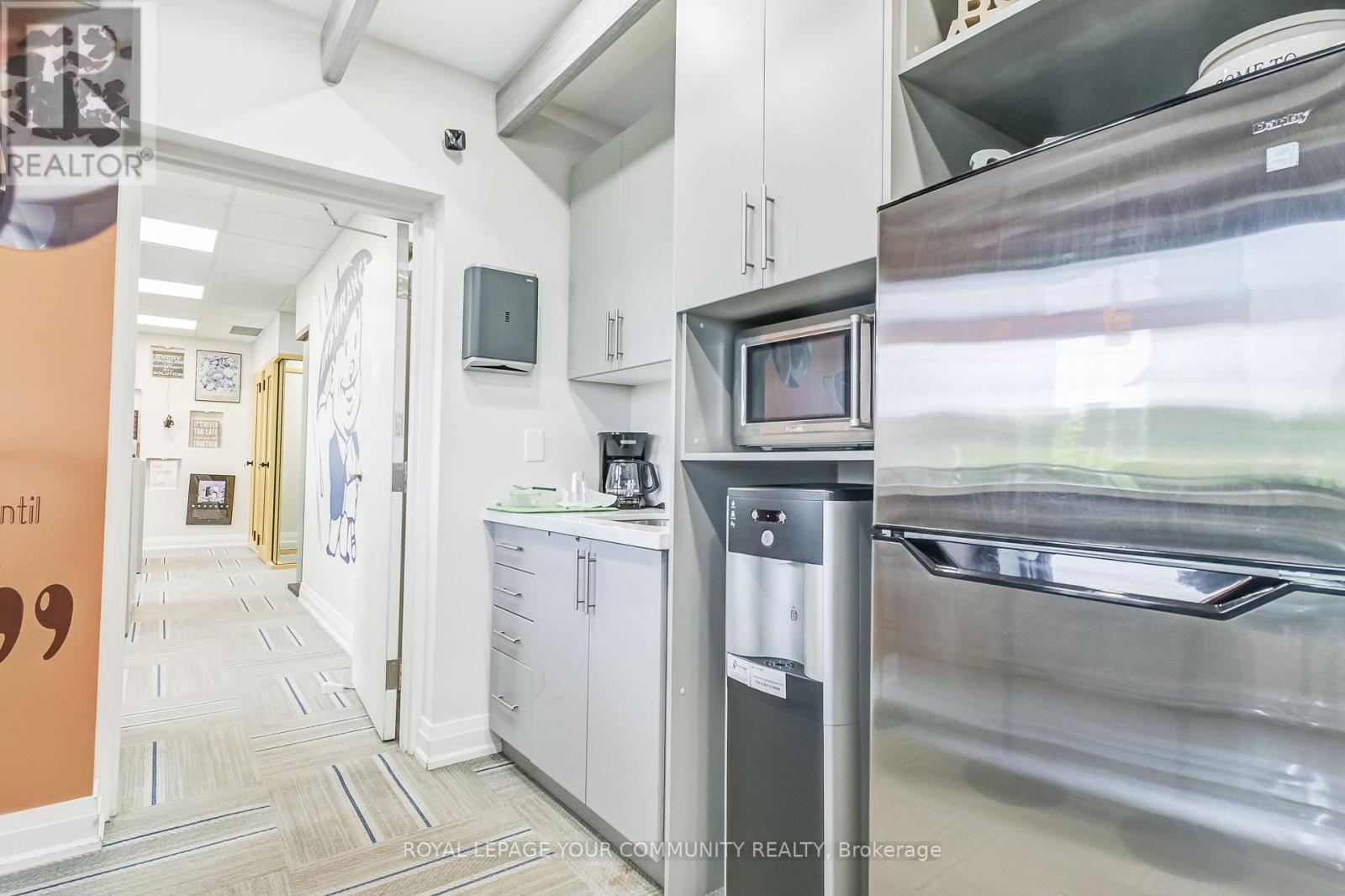 












6 - 1185 QUEENSWAY E

,
Mississauga,




Ontario
L4Y0G4

