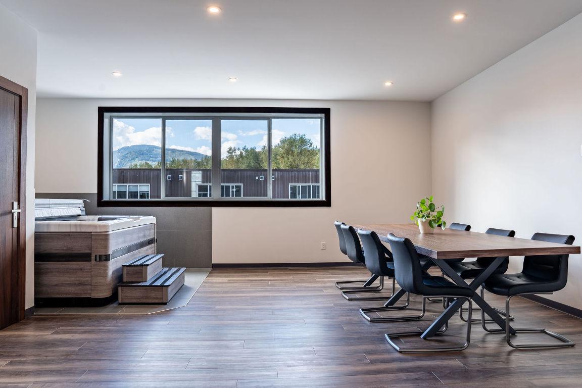 









1240


Powerhouse

Road, 4104/4204,
Revelstoke,




BC
V0E 2S0

