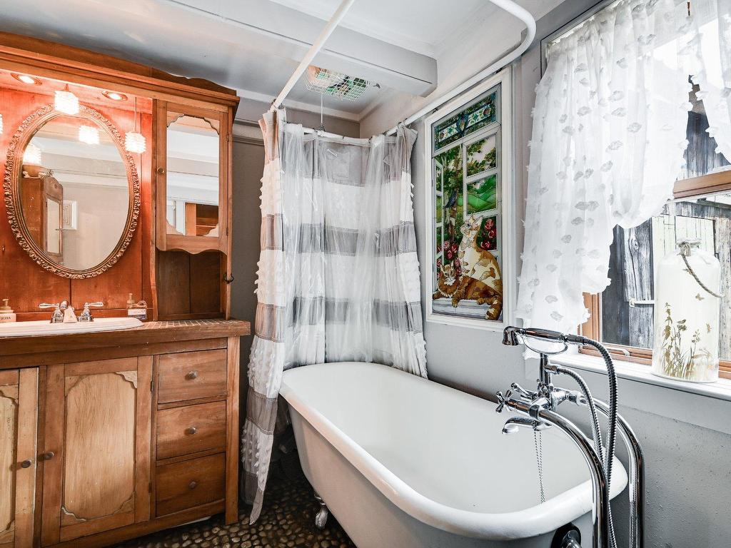 









117


Rg de Versailles

,
Mont-Saint-Grégoire,




QC
J0J1K0

