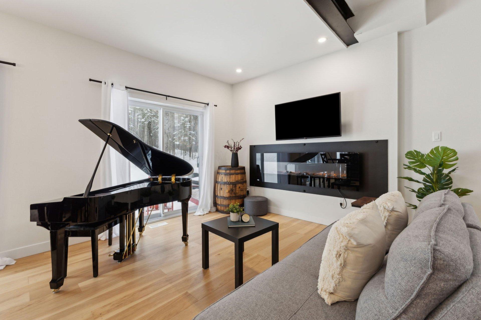 









68


Ch. Réthier

,
Val-des-Monts,




QC
J8N7G7

