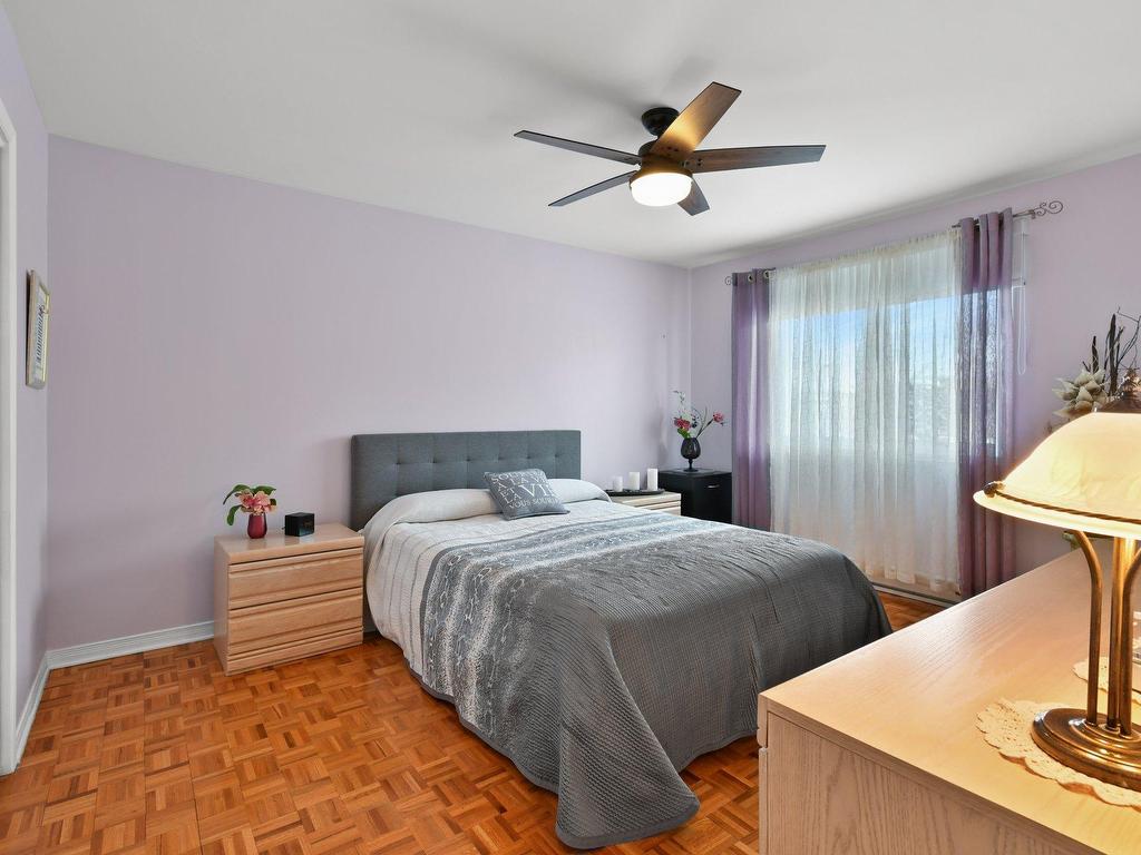 









6615


Rue Booker

,
Brossard,




QC
J4Z3S1

