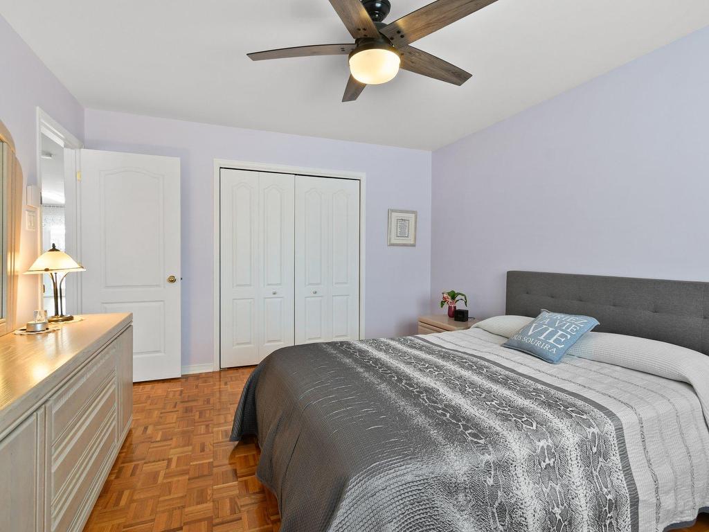 









6615


Rue Booker

,
Brossard,




QC
J4Z3S1

