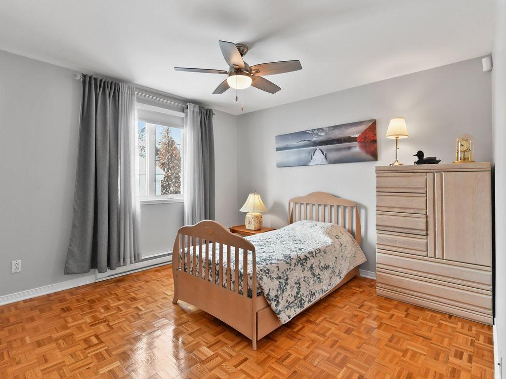









6615


Rue Booker

,
Brossard,




QC
J4Z3S1

