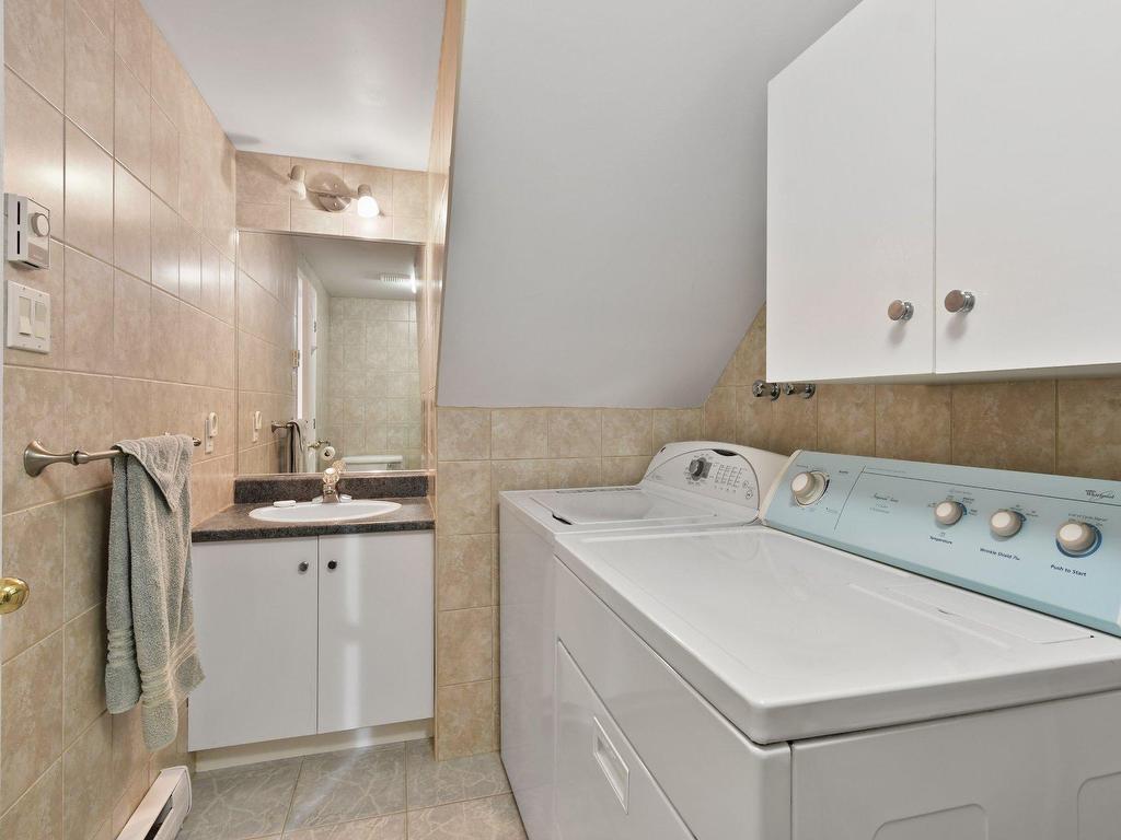 









6615


Rue Booker

,
Brossard,




QC
J4Z3S1

