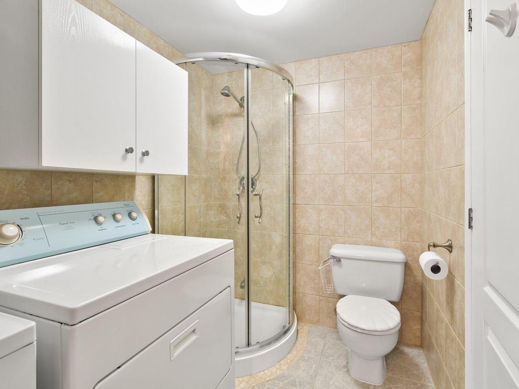 









6615


Rue Booker

,
Brossard,




QC
J4Z3S1

