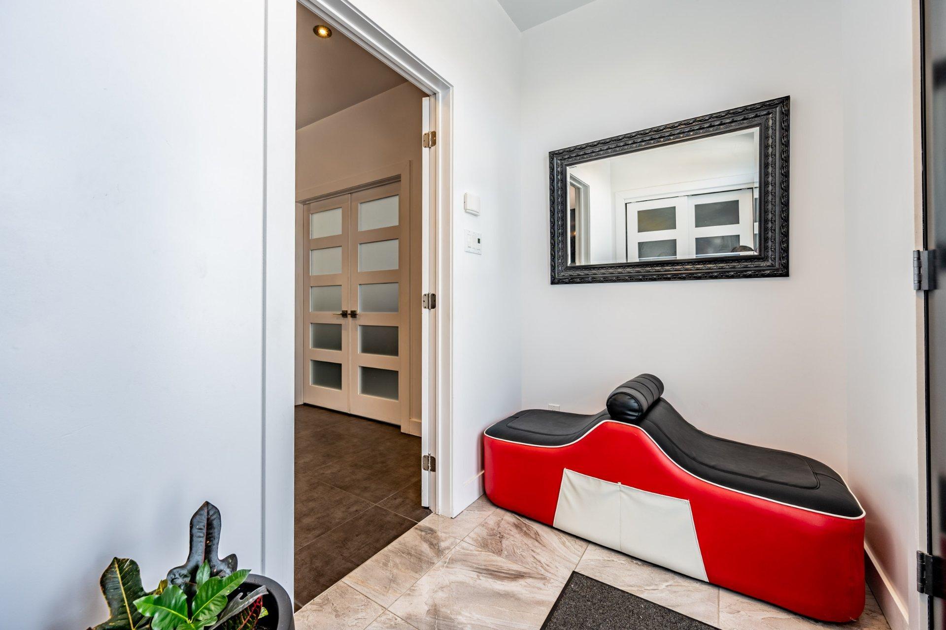 









2100


Rue Jérôme-Hamel

,
Trois-Rivières,




QC
G8V1W3

