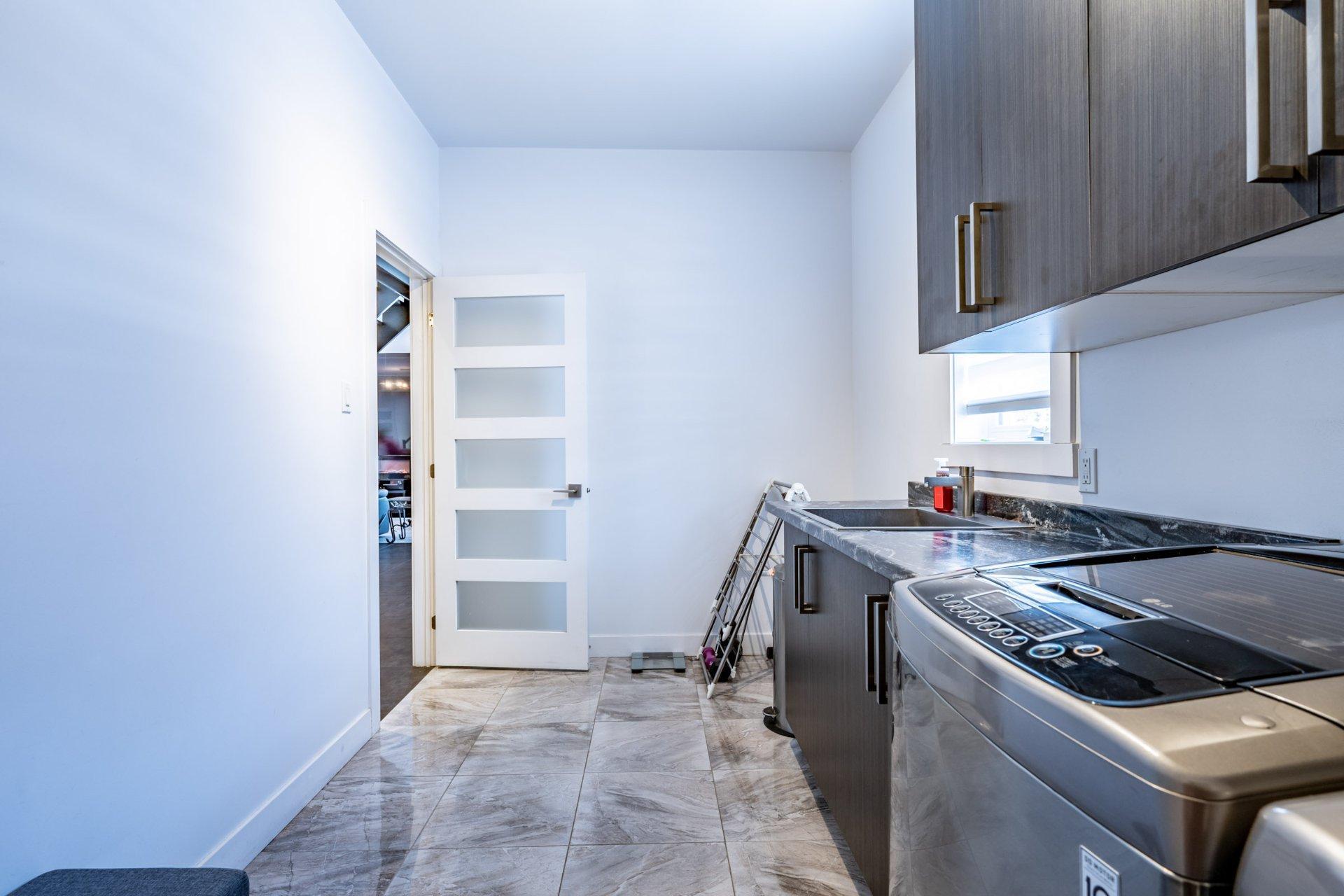 









2100


Rue Jérôme-Hamel

,
Trois-Rivières,




QC
G8V1W3

