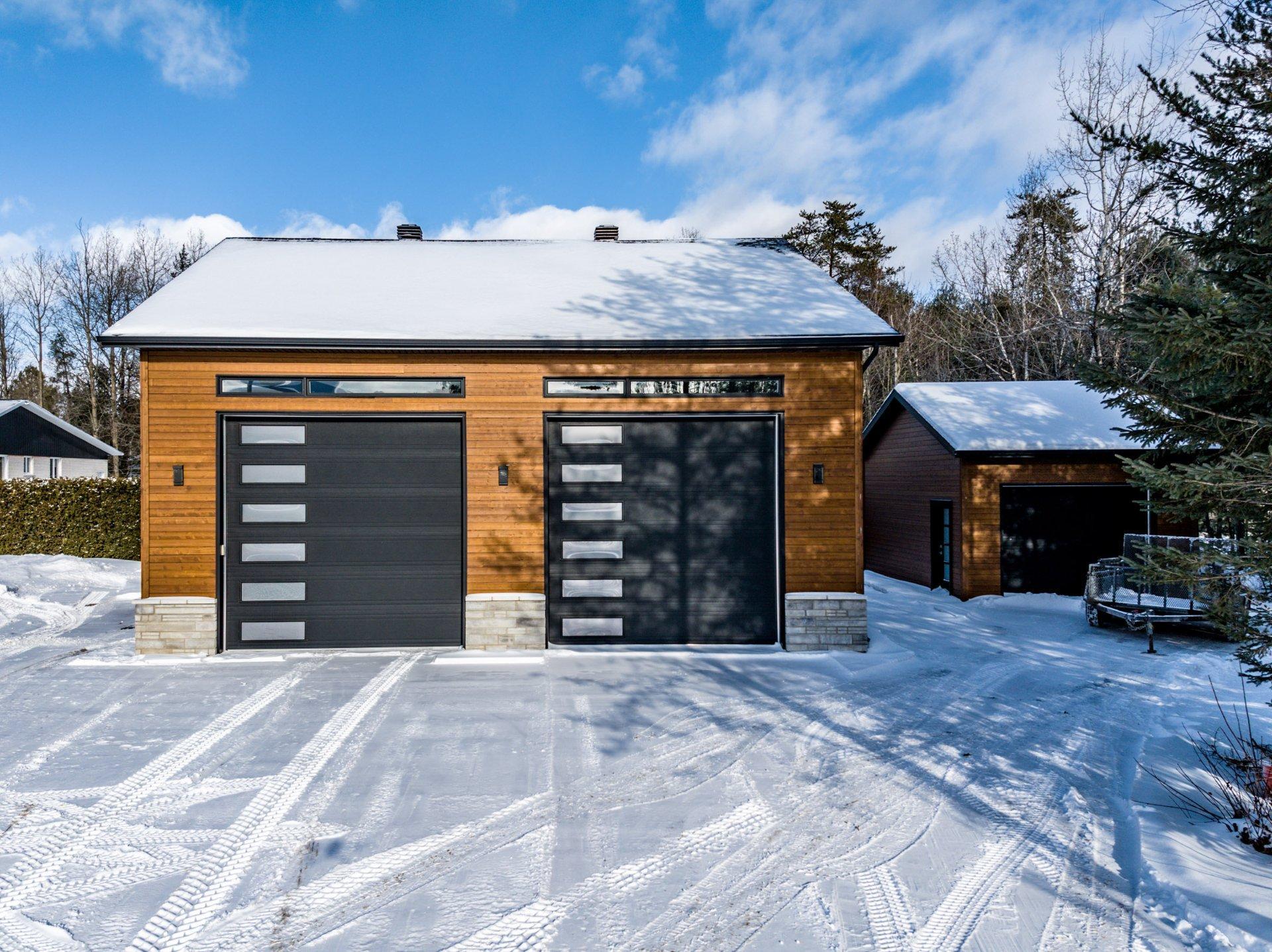 









2100


Rue Jérôme-Hamel

,
Trois-Rivières,




QC
G8V1W3

