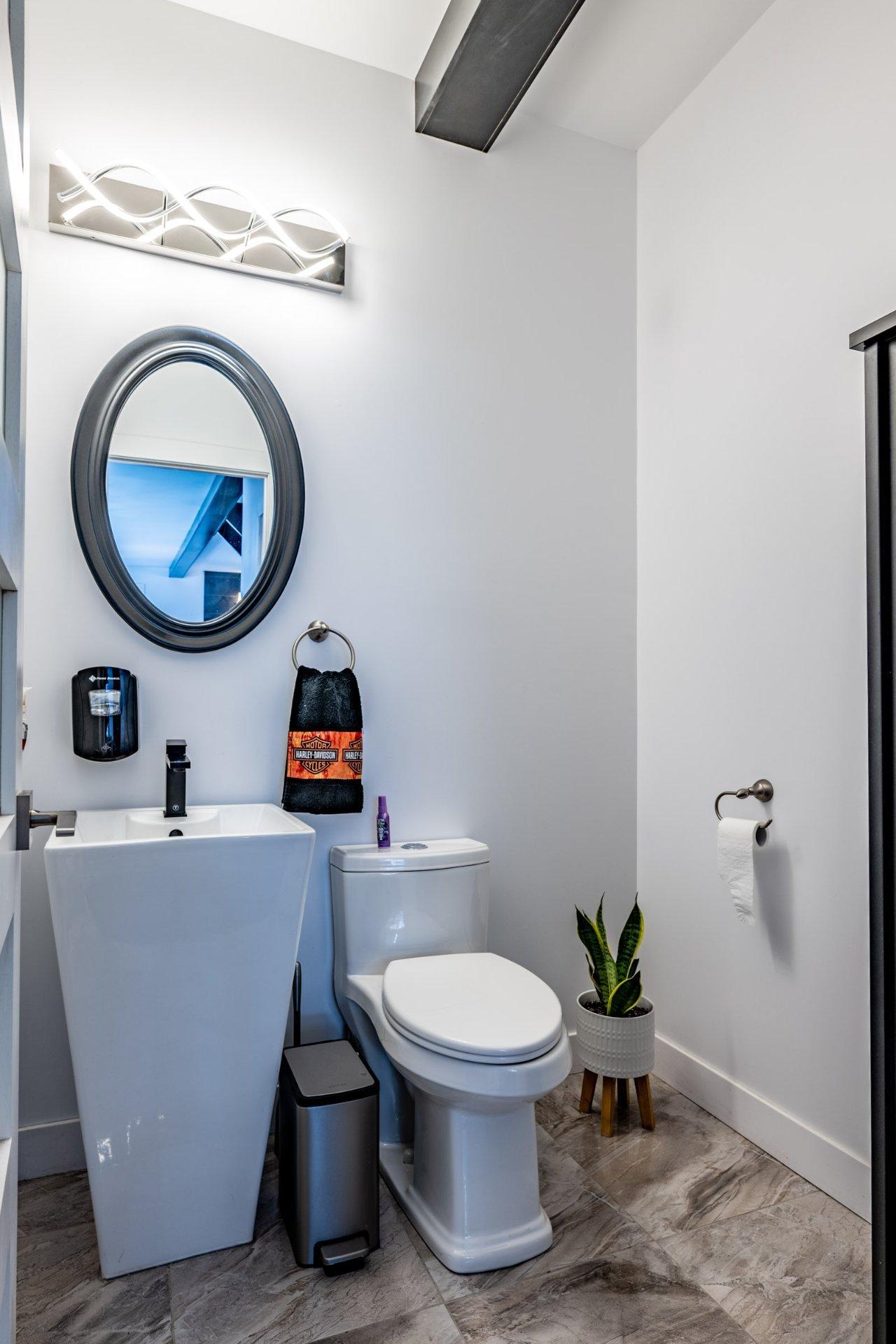 









2100


Rue Jérôme-Hamel

,
Trois-Rivières,




QC
G8V1W3


