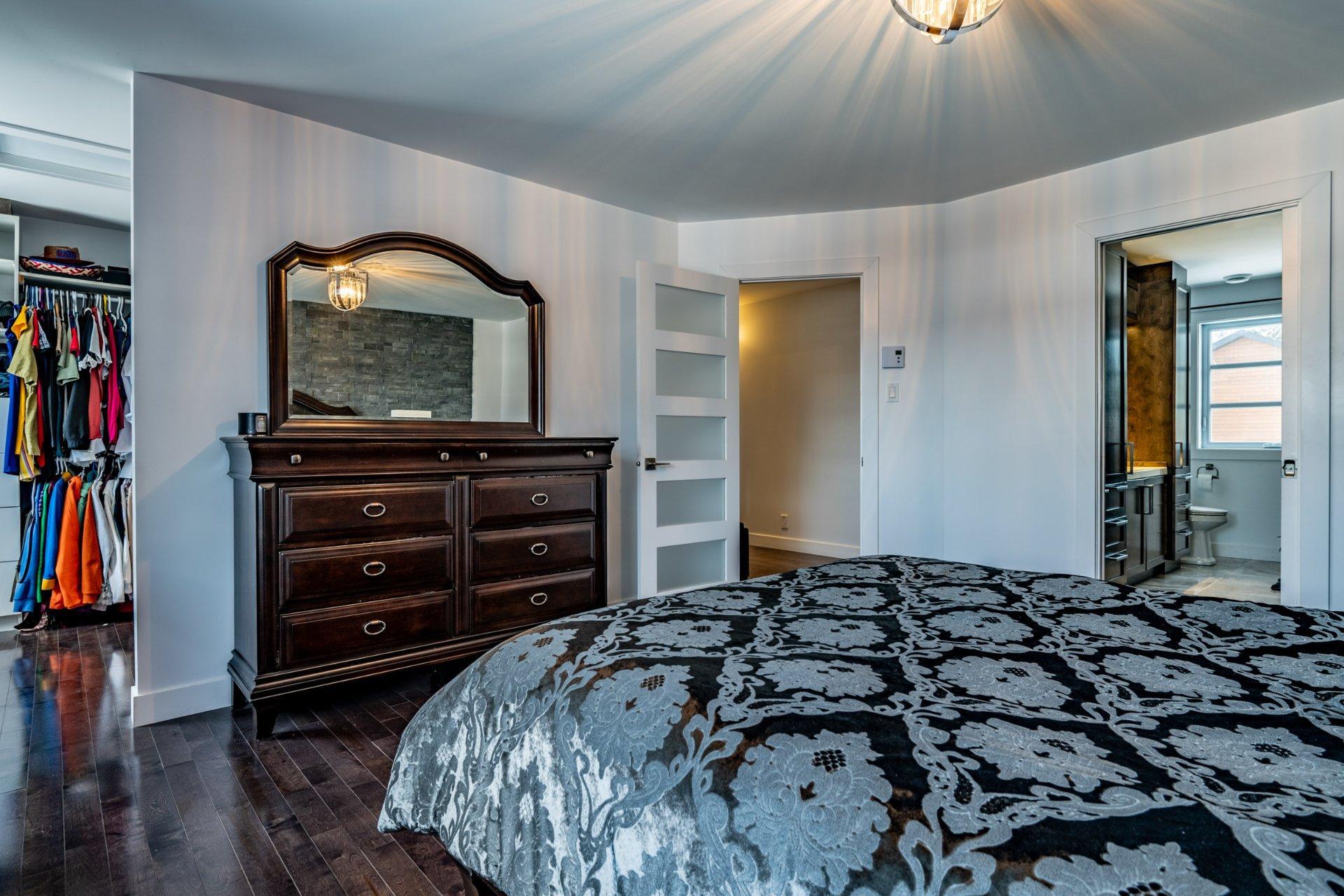 









2100


Rue Jérôme-Hamel

,
Trois-Rivières,




QC
G8V1W3

