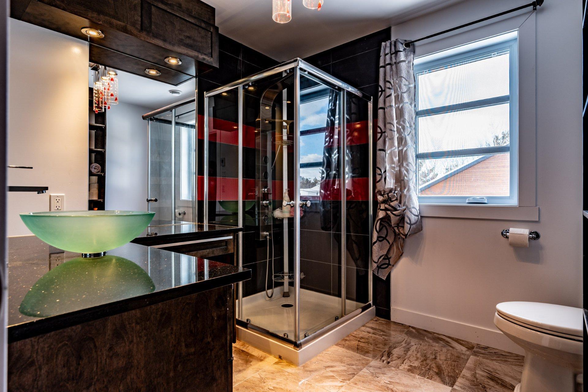 









2100


Rue Jérôme-Hamel

,
Trois-Rivières,




QC
G8V1W3

