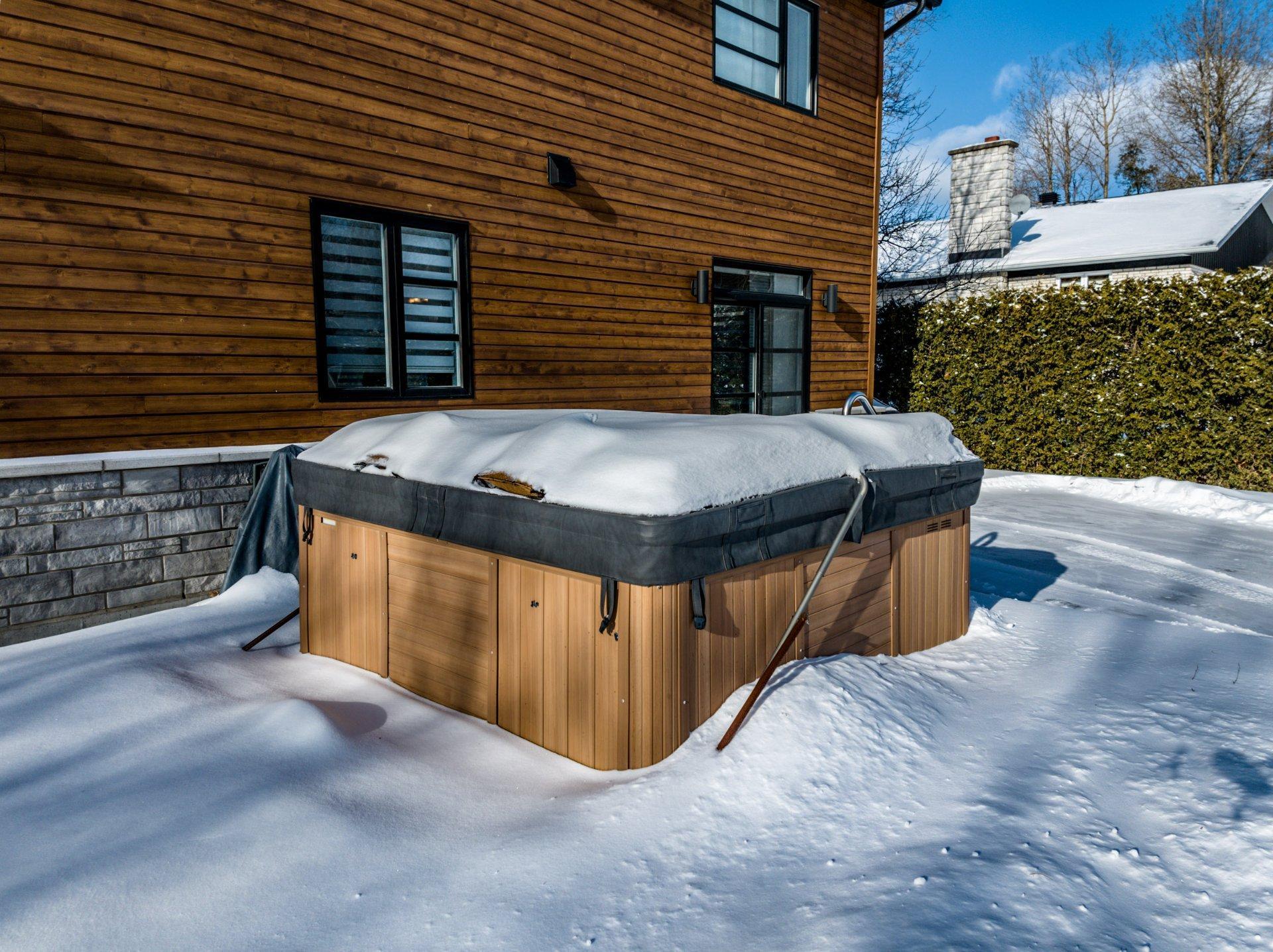 









2100


Rue Jérôme-Hamel

,
Trois-Rivières,




QC
G8V1W3

