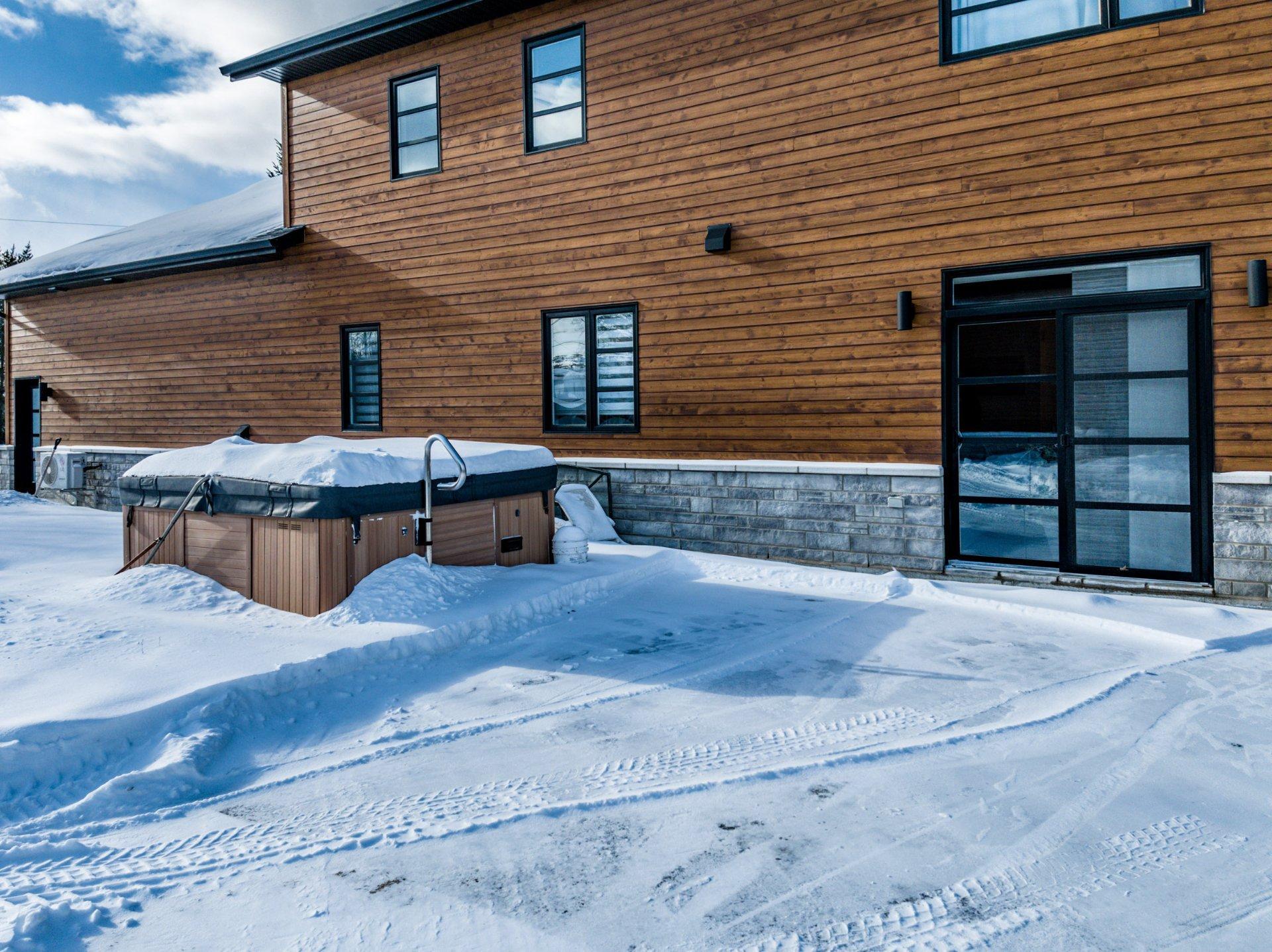 









2100


Rue Jérôme-Hamel

,
Trois-Rivières,




QC
G8V1W3

