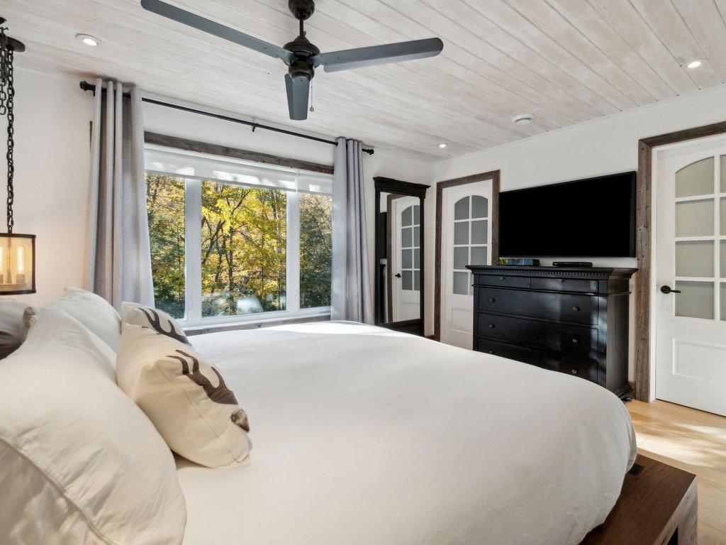 









151


Ch. Claude-Lefebvre

,
Mont-Tremblant,




QC
J8E1G3


