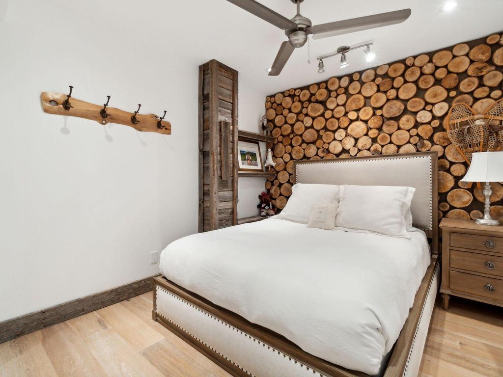 









151Z


Ch. Claude-Lefebvre

,
Mont-Tremblant,




QC
J8E1G3

