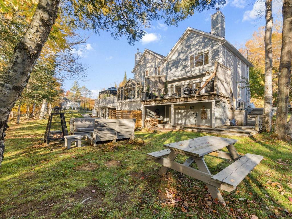 









151Z


Ch. Claude-Lefebvre

,
Mont-Tremblant,




QC
J8E1G3

