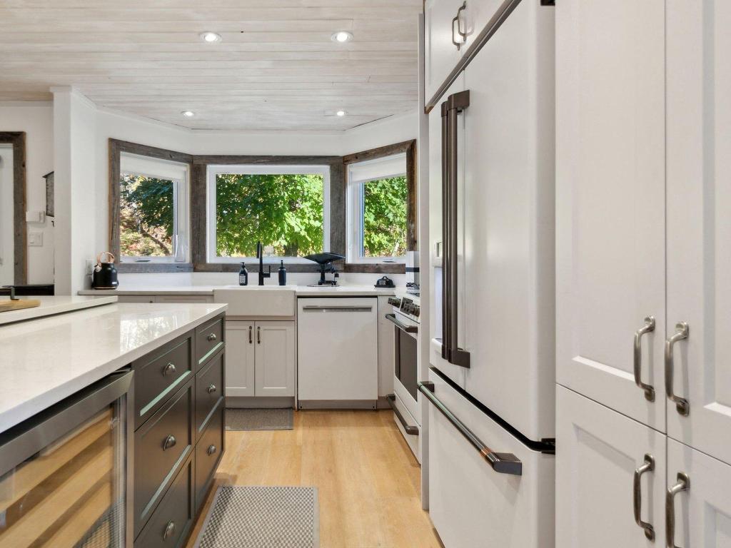 









151Z


Ch. Claude-Lefebvre

,
Mont-Tremblant,




QC
J8E1G3

