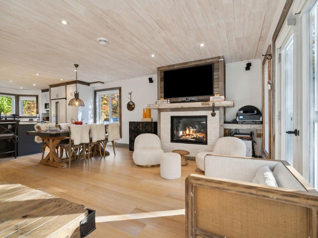 









151Z


Ch. Claude-Lefebvre

,
Mont-Tremblant,




QC
J8E1G3

